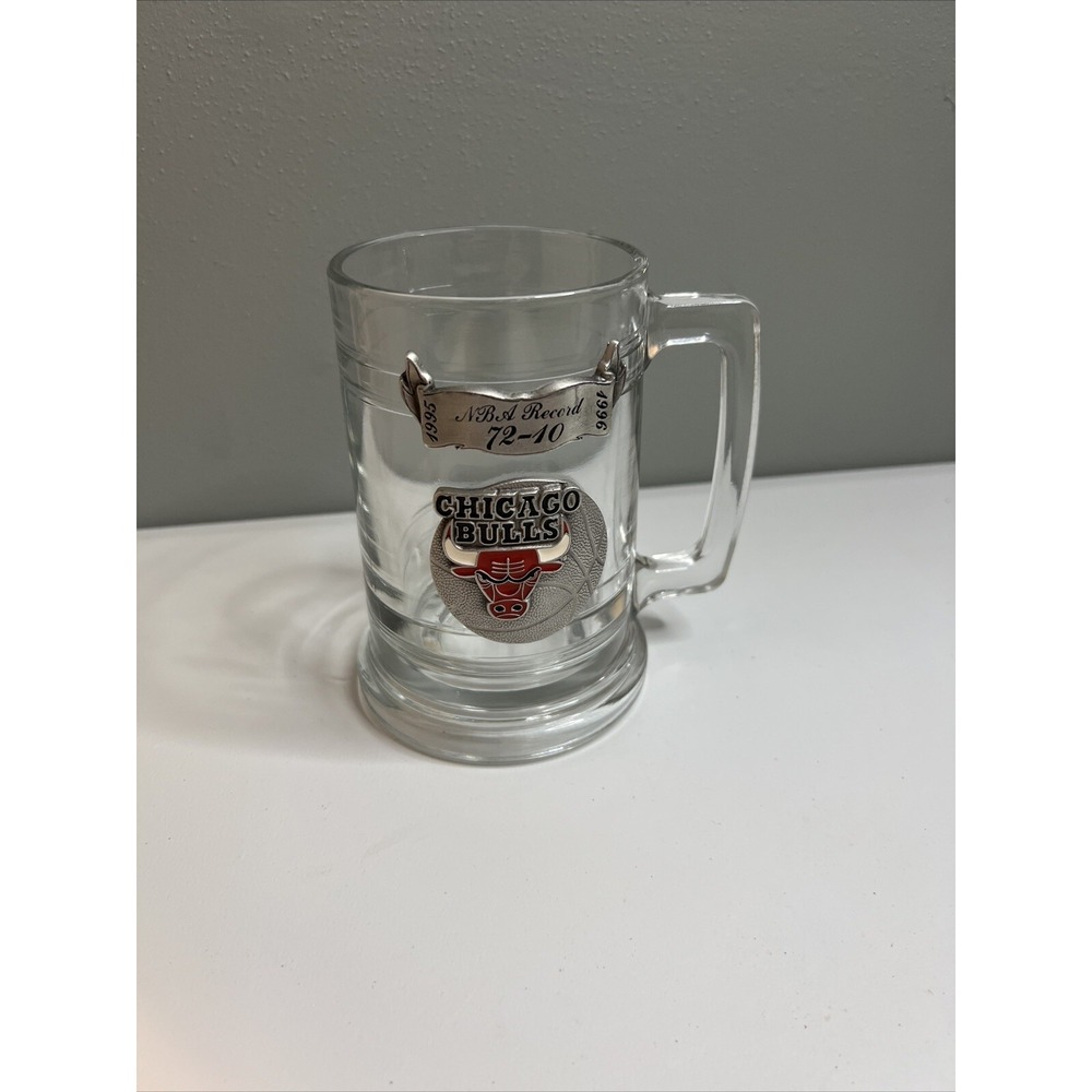 RARE Chicago Bulls 1995 1996 NBA Champions 72-10 Mug Stein Glass Pewter Design